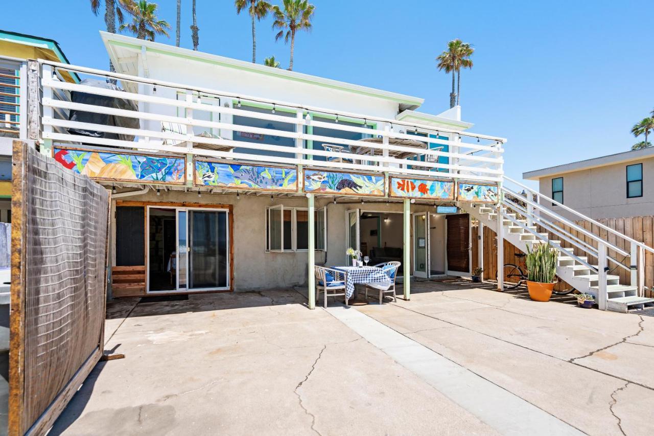 Beachfront Cottage Upper Unit Oceanside Exterior photo
