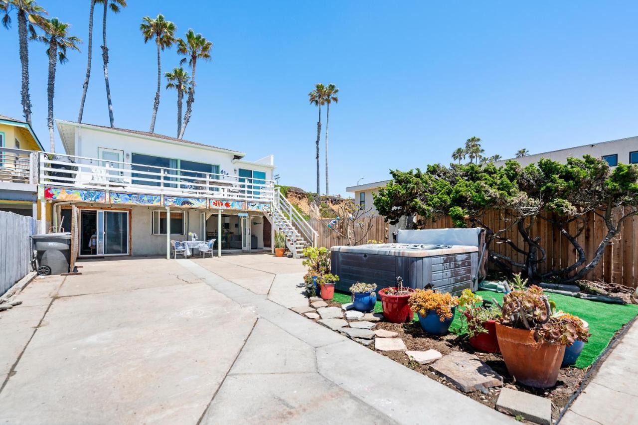 Beachfront Cottage Upper Unit Oceanside Exterior photo